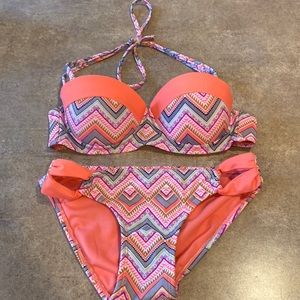 Womens Xhilaration bikini top size small and bottom size XS